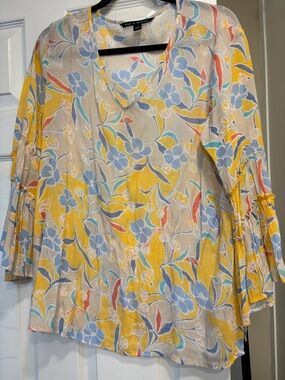 Zac & Rachel Yellow Floral V-Neck Blouse with Blue Accents